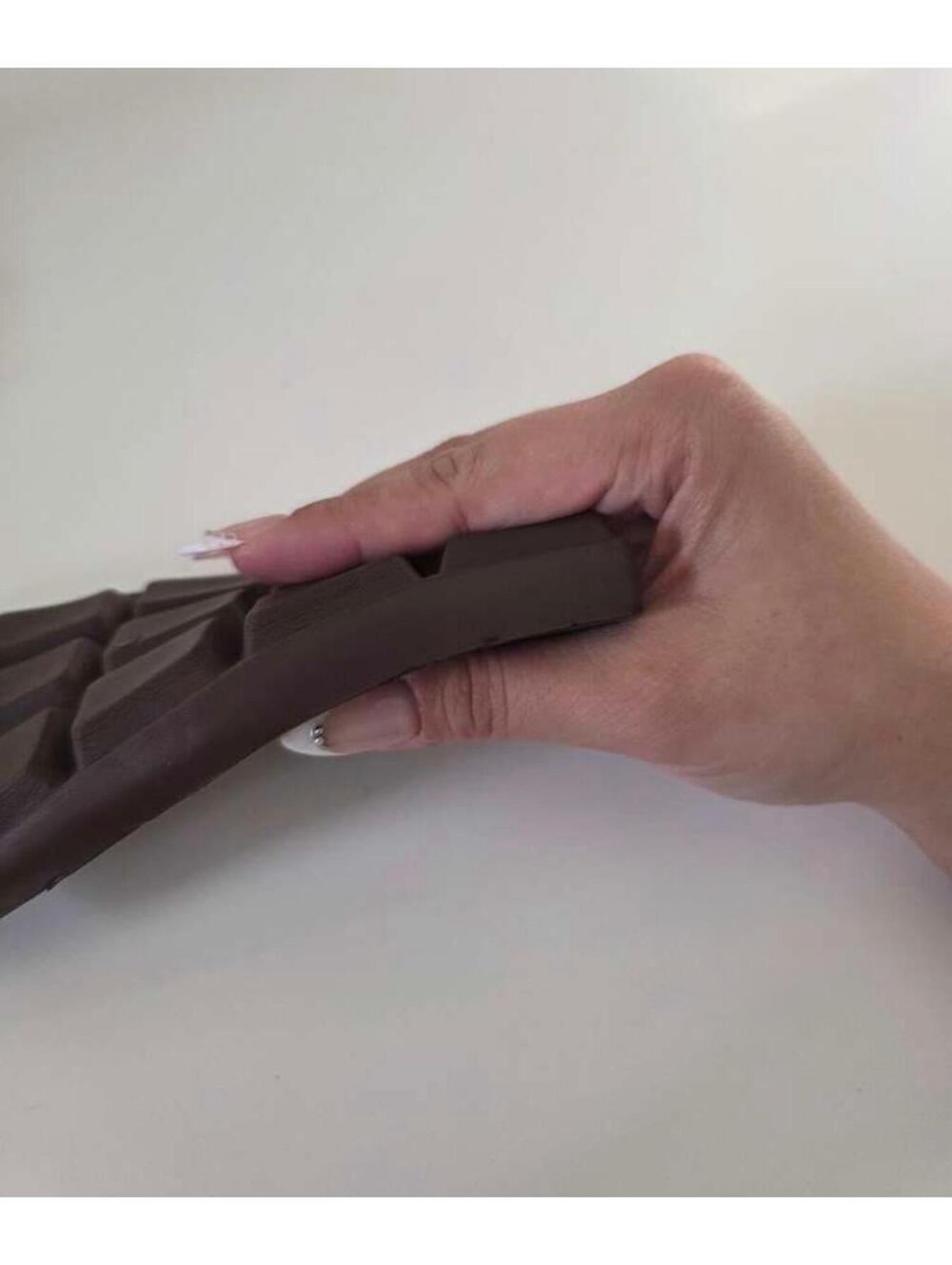 Squishy stress toy - Picture 2 of 3